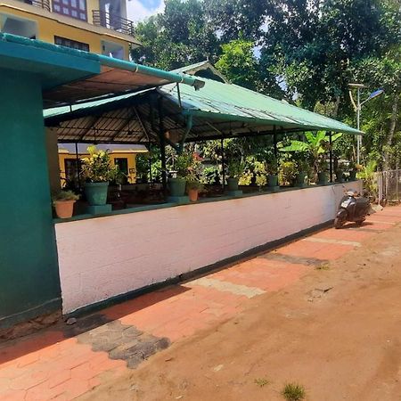 Aditi Thekkady Exterior foto